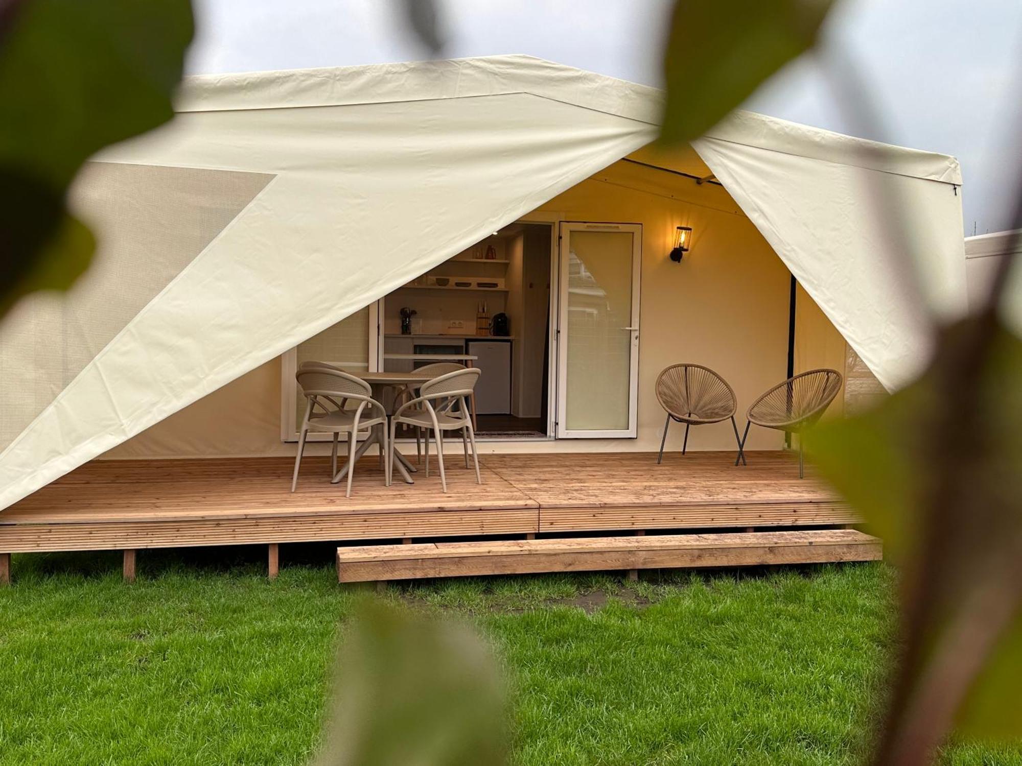 Glamping De Hof Van Eeden Warmond Εξωτερικό φωτογραφία