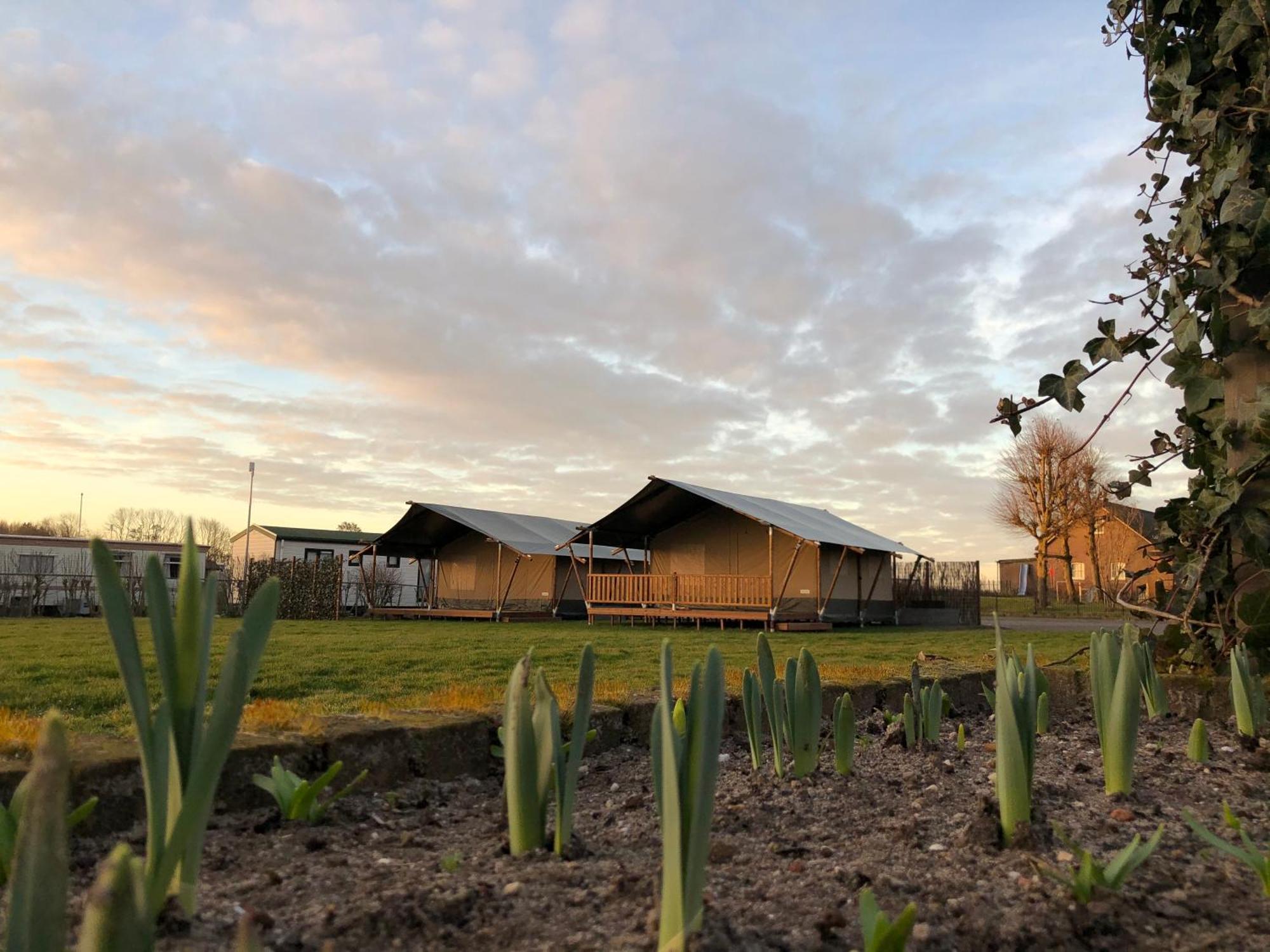 Glamping De Hof Van Eeden Warmond Εξωτερικό φωτογραφία
